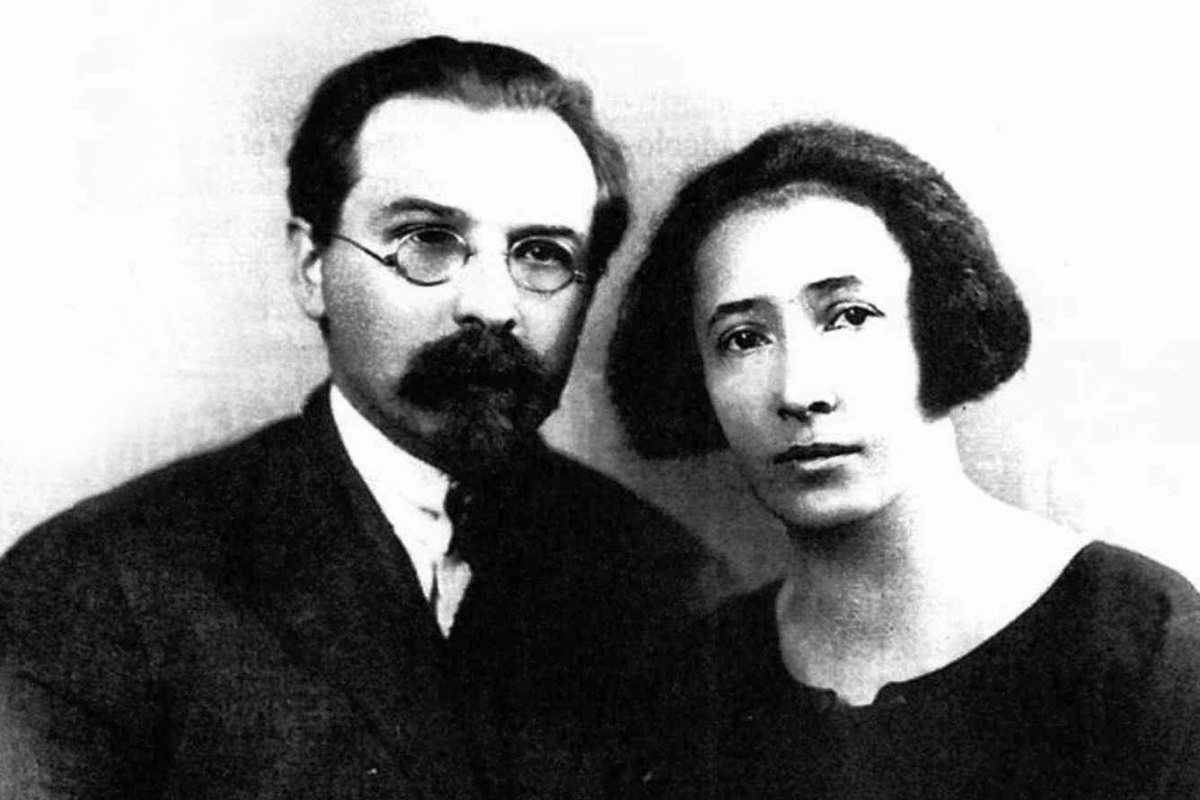 Григорий Петрович Максимов и его жена Ольга. Париж. 1925 г.
