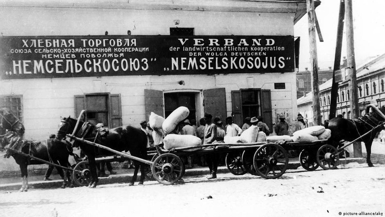 Немцы Поволжья. 1930-е гг.  