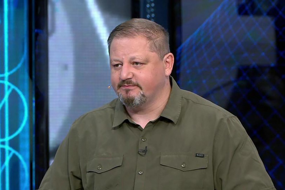 <span style="color: rgb(40, 40, 40); background-color: rgba(255, 255, 255, 0.8);">Алексей Рамм</span>
