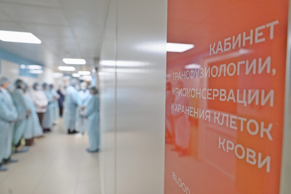 В новом отделении трансплантации костного мозга ИГОДКБ будут получать высокотехнологичную помощь маленькие пациенты со всей Восточной Сибири и Дальнего Востока. В новом отделении трансплантации костного мозга ИГОДКБ будут получать высокотехнологичную помощь маленькие пациенты со всей Восточной Сибири и Дальнего Востока.