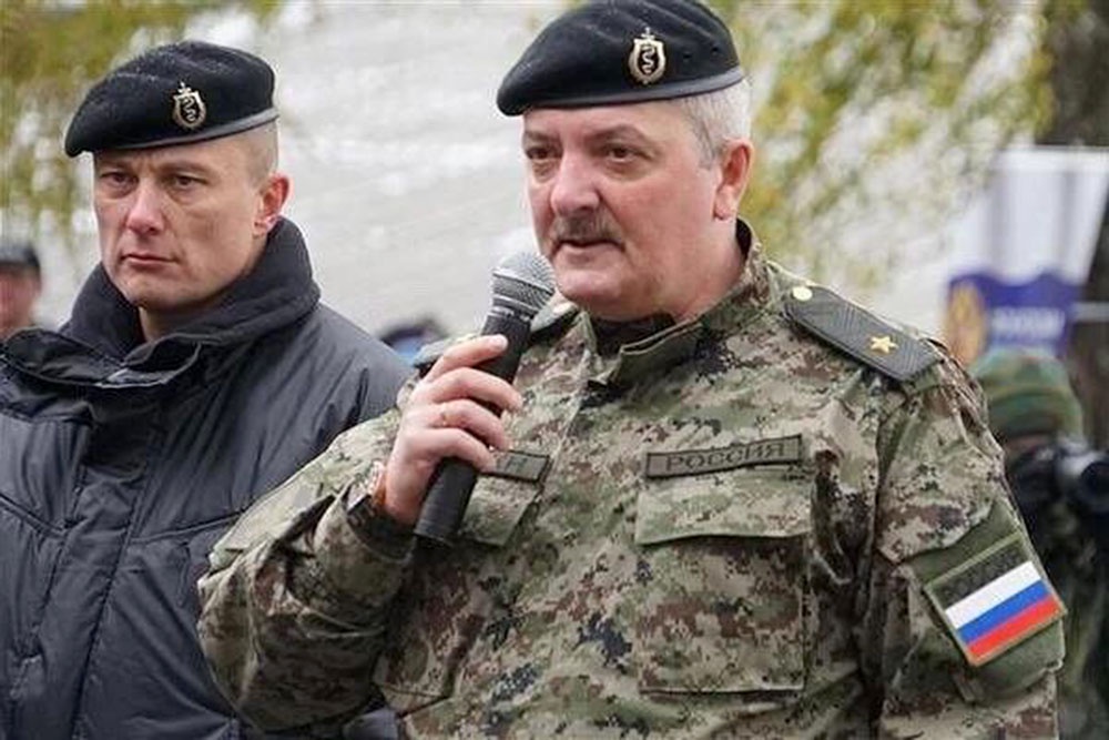 Генерал Дон (справа) возглавлял спецназ Госнаркоконтроля "Гром". Генерал Дон (справа) возглавлял спецназ Госнаркоконтроля "Гром".