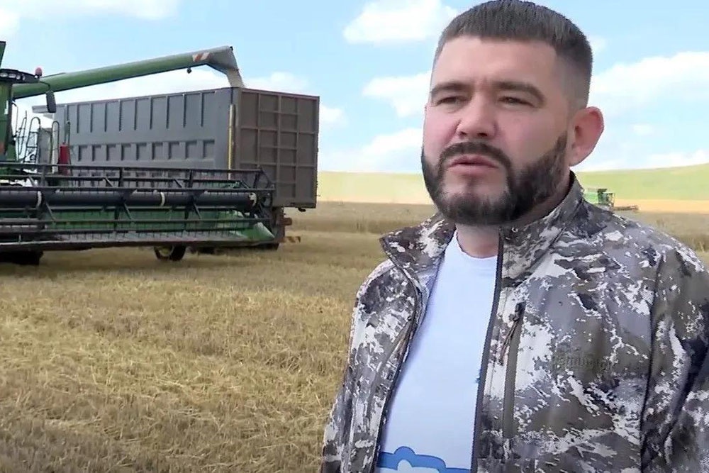 Глава КФХ Сергей Богодухов: "Новый подход превращает Оренбуржье из "сырьевого поля" в современную прибыльную агрофабрику". 