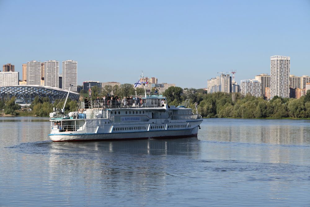 Корабль-церковь вернулся в Новосибирск. В следующем году он вновь уйдет в благотворительный рейс Корабль-церковь вернулся в Новосибирск. В следующем году он вновь уйдет в благотворительный рейс