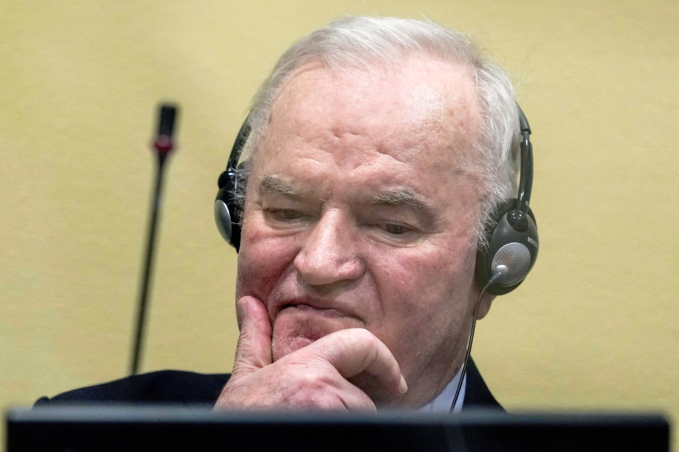 2021 год. Ратко Младич во время суда в Гааге. 2021 год. Ратко Младич во время суда в Гааге.