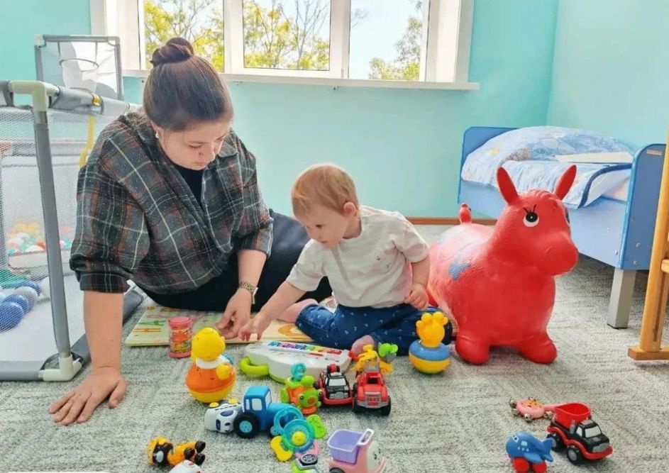 В яслях можно оставлять ребенка на три часа до пяти дней в неделю. В яслях можно оставлять ребенка на три часа до пяти дней в неделю.