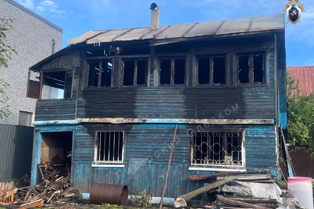 Дом в Колпино, где погибли два человека. Дом в Колпино, где погибли два человека.