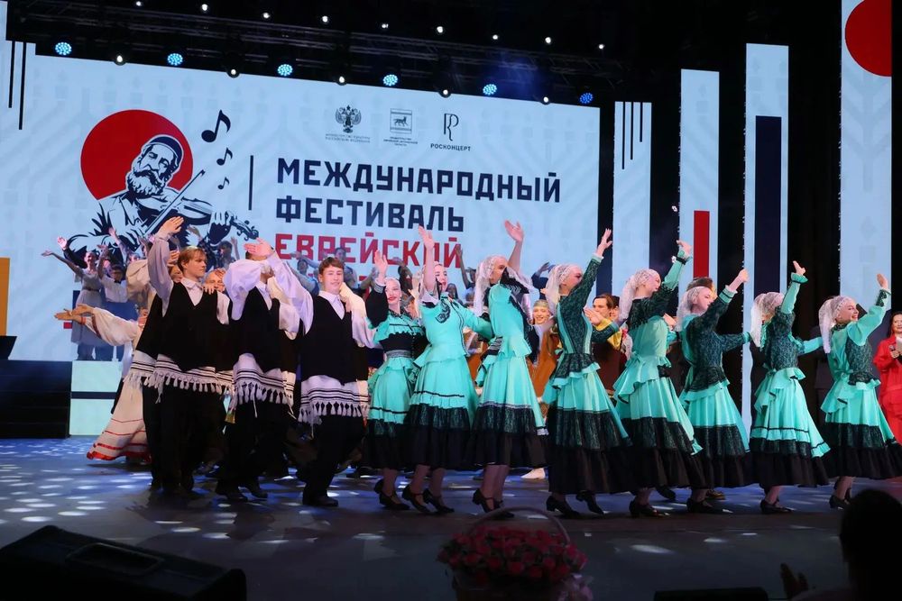 На церемонии открытия в театрализованной форме показали вехи становления области. На церемонии открытия в театрализованной форме показали вехи становления области.