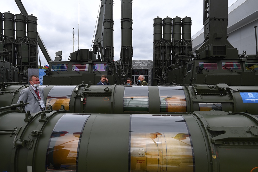 Управляемая ракета зенитно-ракетной системы "Антей-4000". Управляемая ракета зенитно-ракетной системы "Антей-4000".