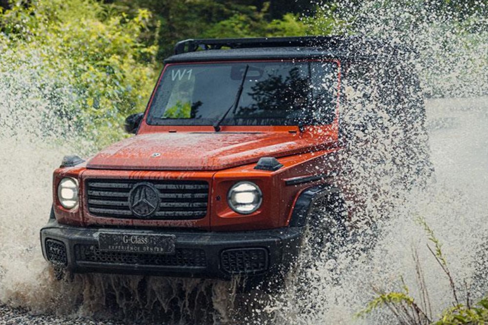 Внедорожник Mercedes G-Class. Внедорожник Mercedes G-Class.