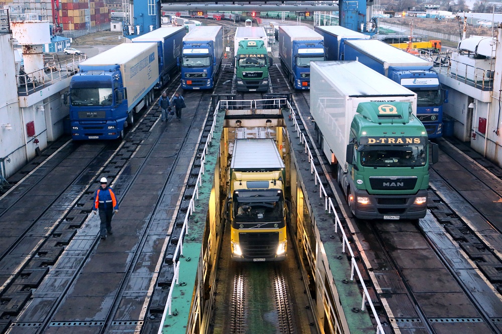 Грузы формируются, обрабатываются и доставляются каждый день Грузы формируются, обрабатываются и доставляются каждый день