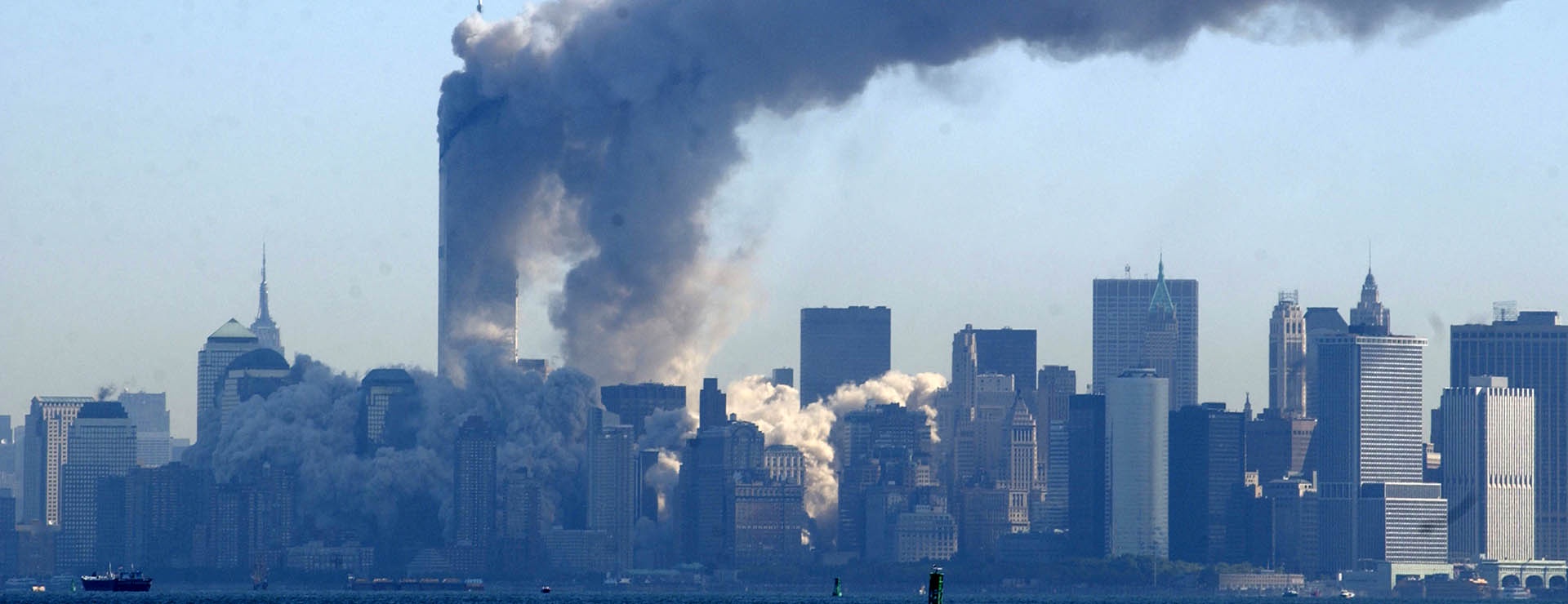 Теракты 11 сентября 2001 года стали одним из событий, определивших начало XXI века. Теракты 11 сентября 2001 года стали одним из событий, определивших начало XXI века.