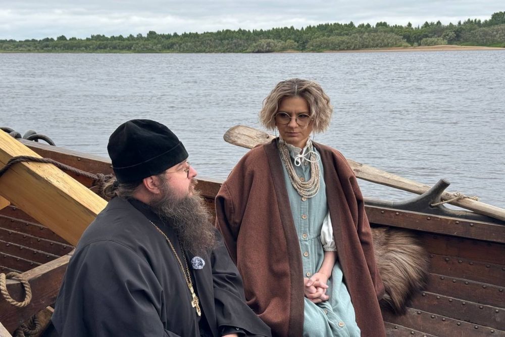 Съемки фильма о Стефане Пермском проходили на реке Вычегде. Съемки фильма о Стефане Пермском проходили на реке Вычегде.