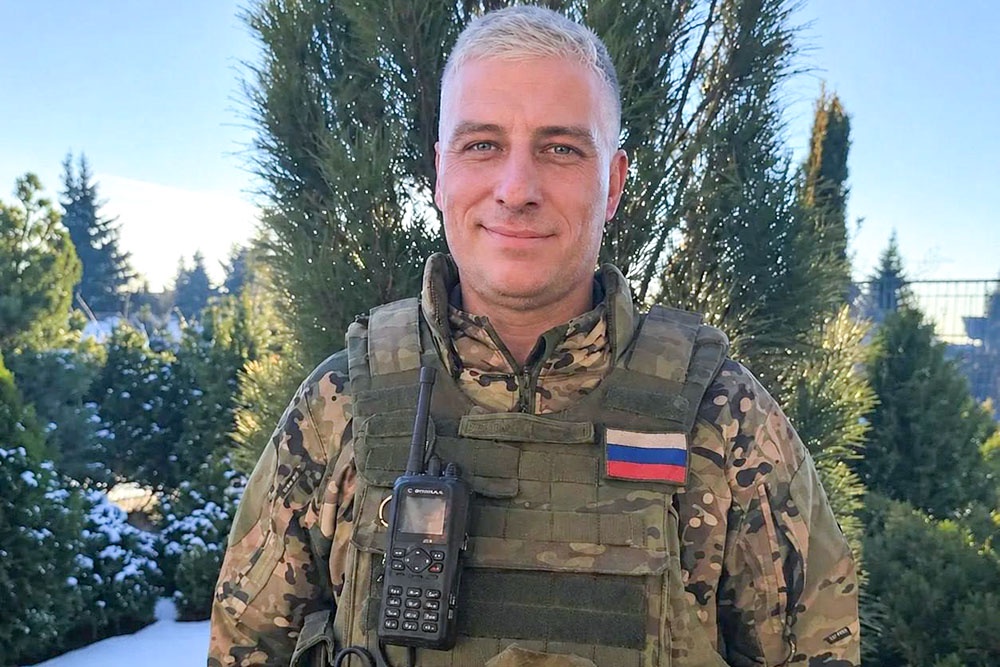 Хасим раньше командовал штурмовиками, после ранений стал водителем.