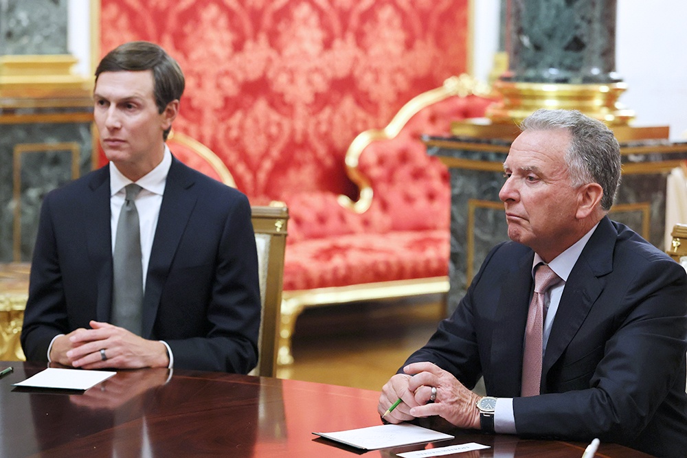 Специальный посланник президента США Стивен Уиткофф и зять президента США Джаред Кушнер.