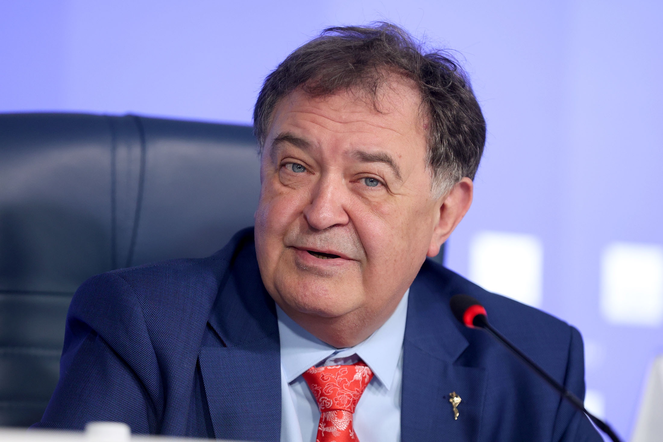 Дмитрий Лиханов