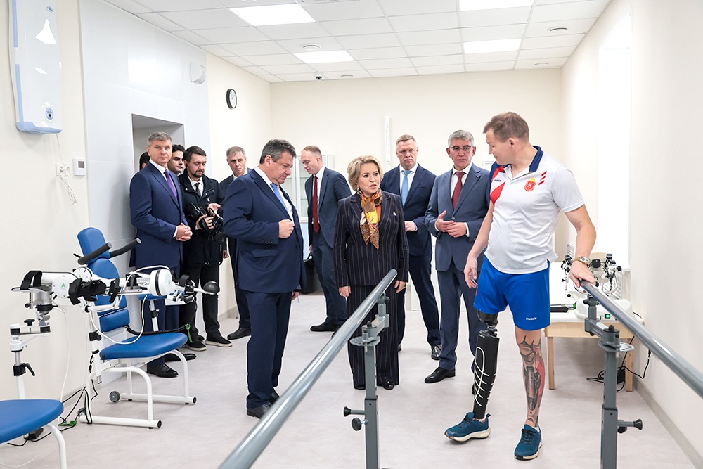 Валентина Матвиенко открыла в Туле Центр высокотехнологичного протезирования.