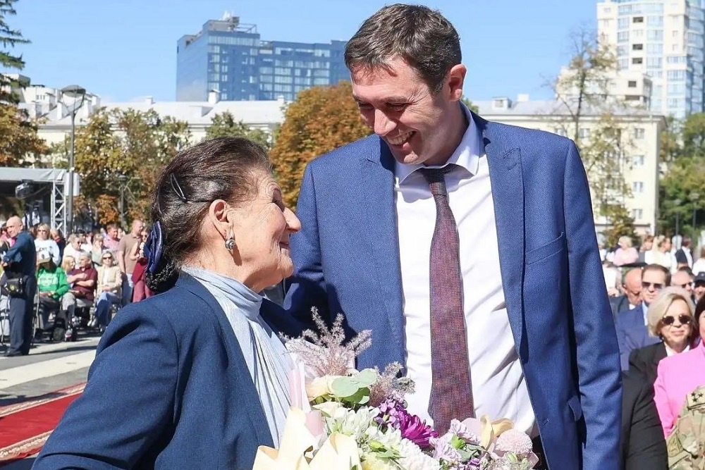 Сергей Петрин поздравил почетных граждан Воронежа