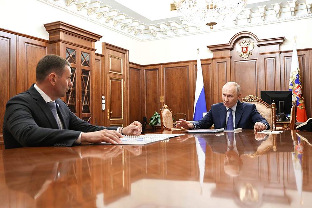 Дмитрий Демешин попросил Владимира Путина ускорить утверждение программы судоходства.