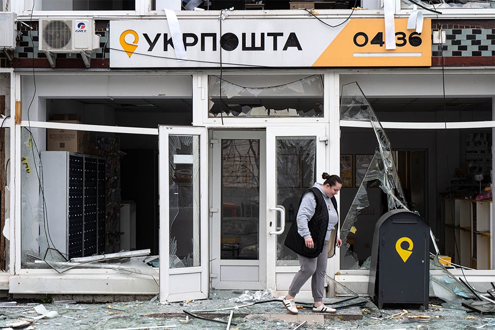 После российских ударов по объектам, которые используют ВСУ, тема налогообложения почтовых отправлений на Украине скоро отпадет сама собой.