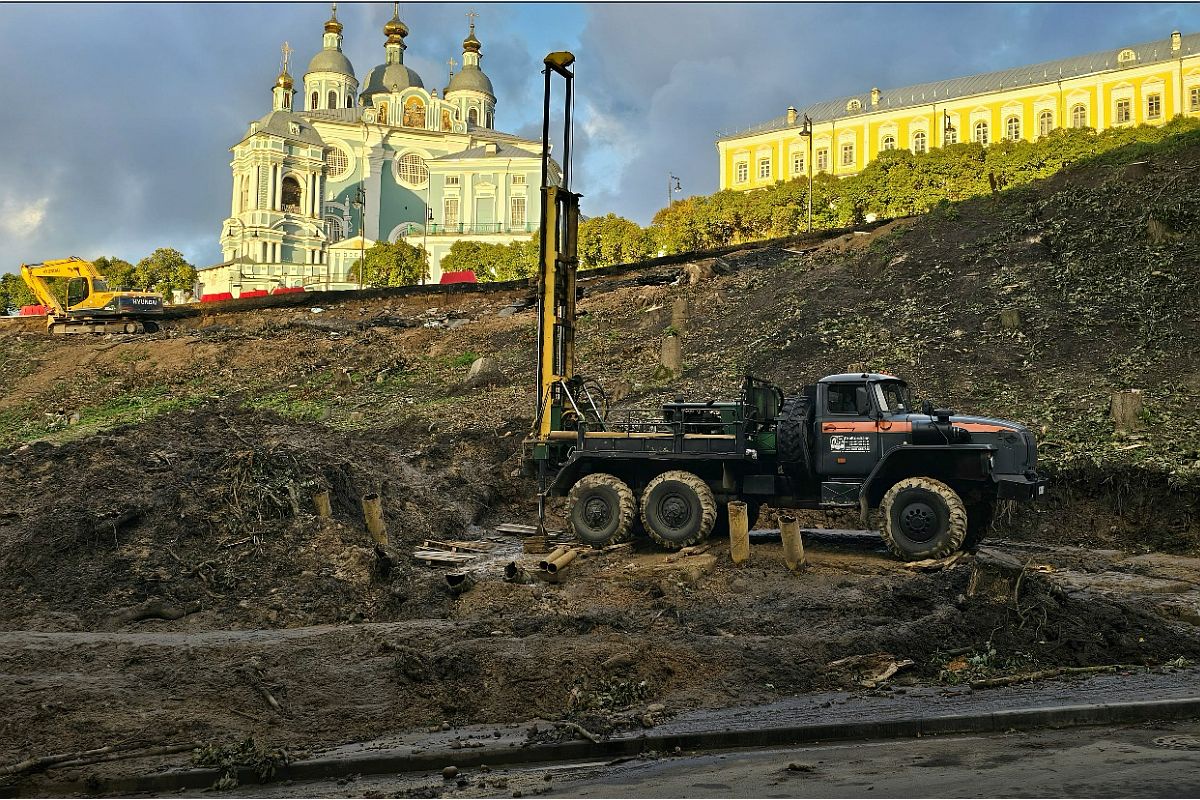 Провести полноценные раскопки на данный момент сочли невозможным в связи с противоаварийными работами.