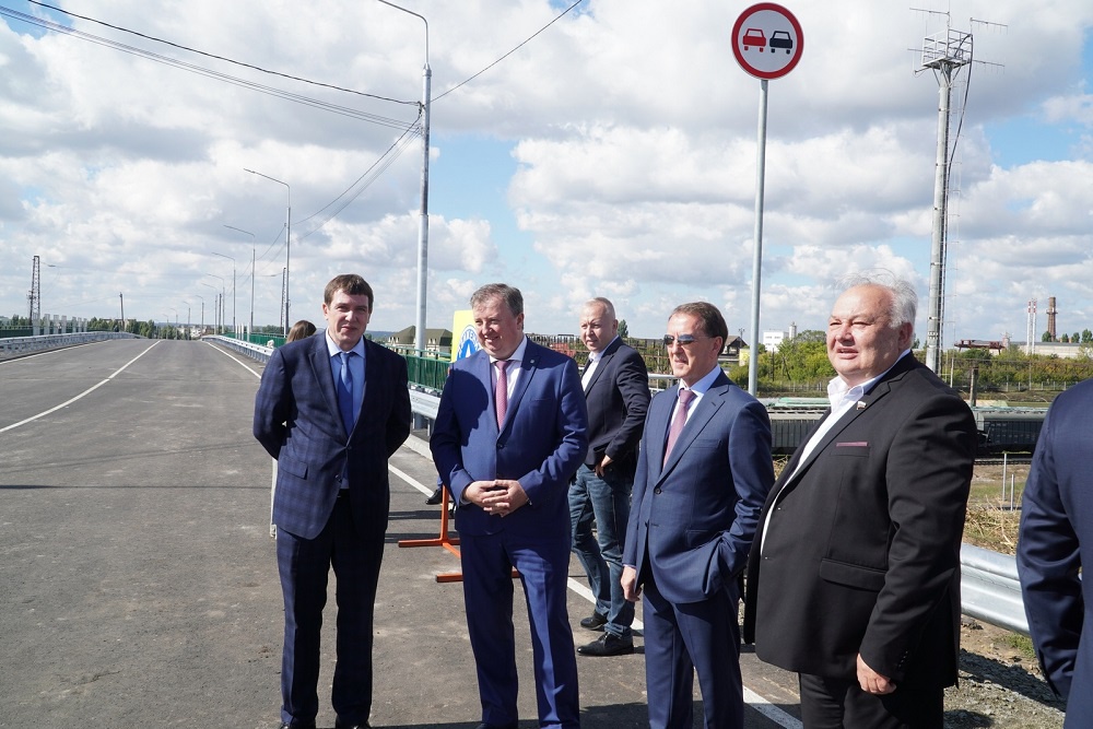 Движение по Россошанскому мосту открыли на три месяца раньше