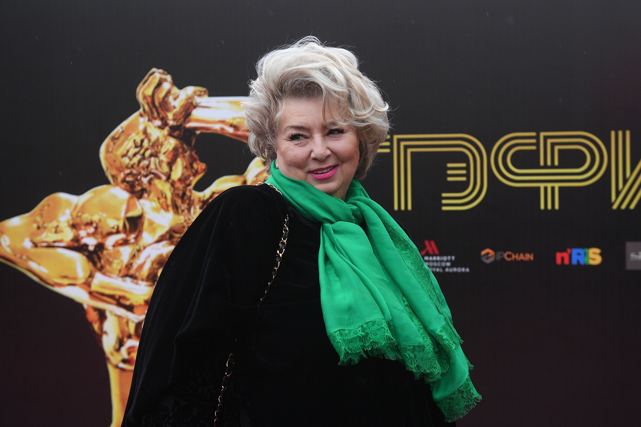 Татьяна Тарасова перед началом торжественной церемонии вручения премии "ТЭФИ-2018" в Московском театре мюзикла. 2018 год.