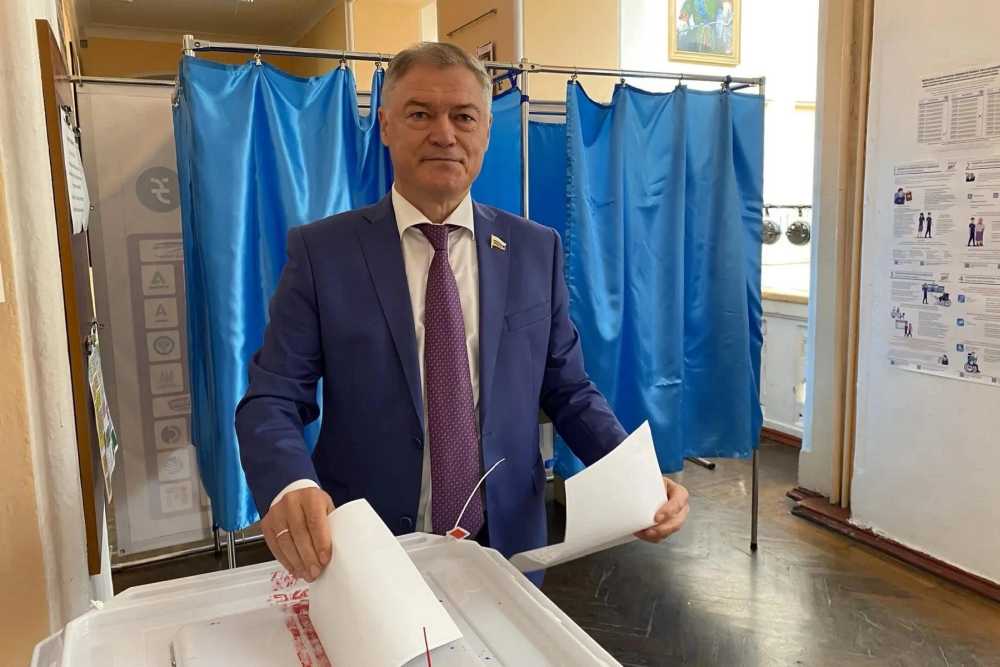 Виктор Логвинов проголосовал в Воронежском государственном аграрном университете