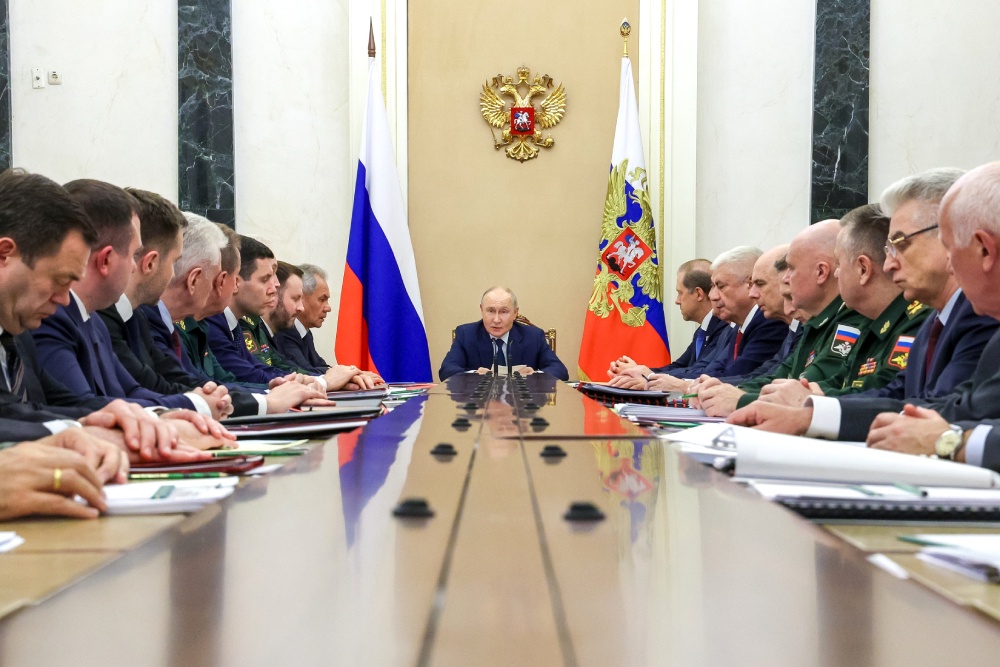 Путин заявил, что НАТО продолжает расширяться, европейские лидеры говорят о подготовке к войне с Россией, а киевский режим не хочет никакого мира. Путин заявил, что НАТО продолжает расширяться, европейские лидеры говорят о подготовке к войне с Россией, а киевский режим не хочет никакого мира.
