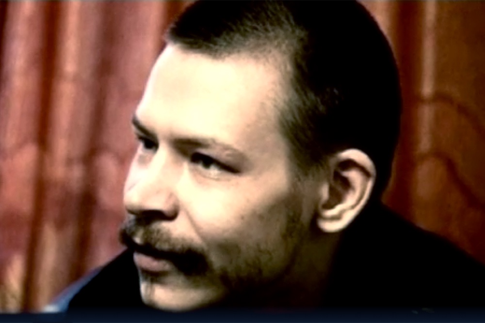 Александр Спесивцев на допросе. Александр Спесивцев на допросе.