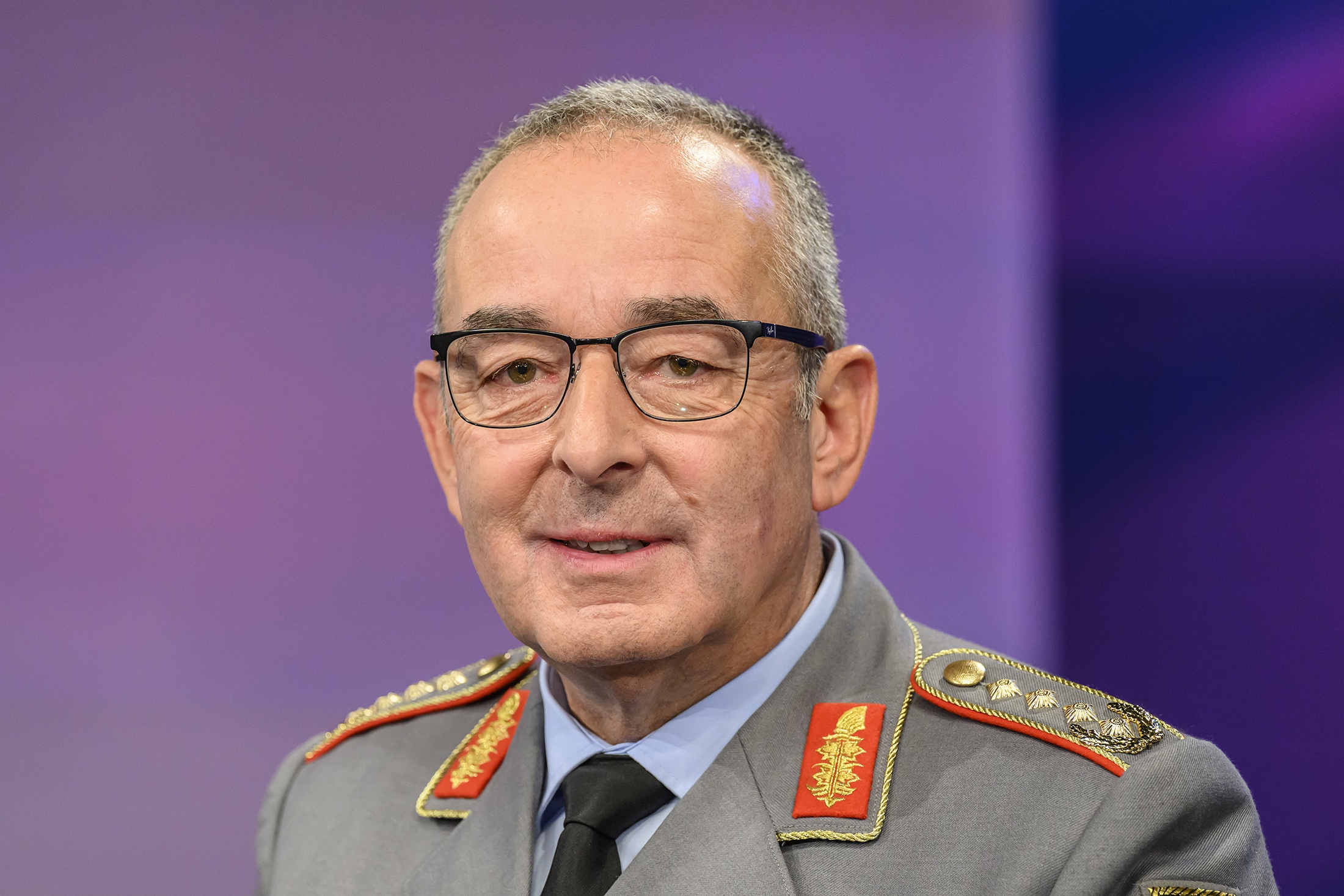 Главой Военного комитета НАТО стал немец Карстен Бройер. Главой Военного комитета НАТО стал немец Карстен Бройер.