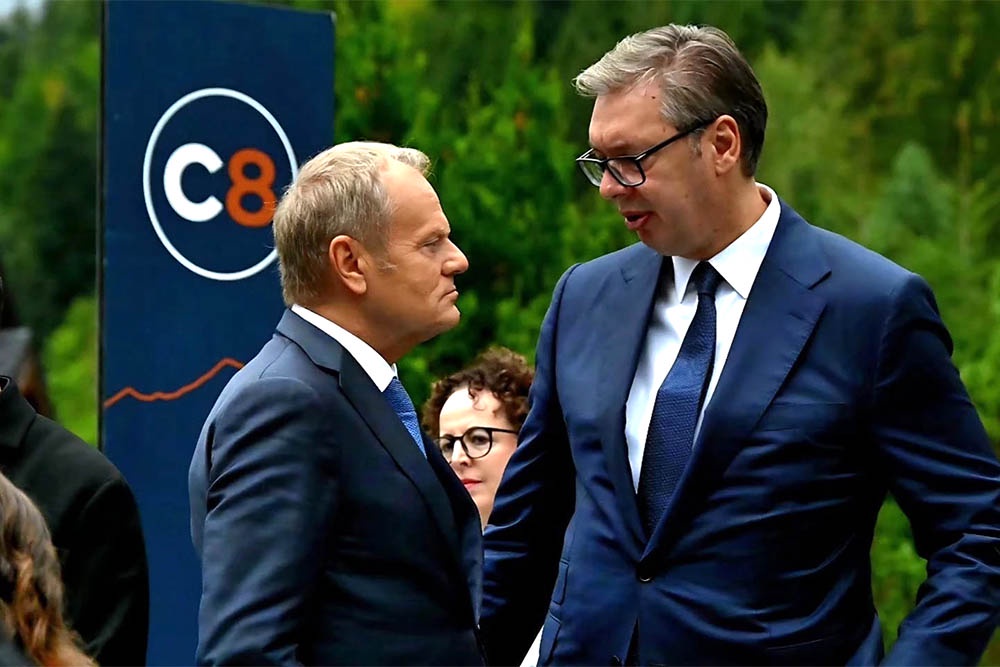 Премьер Польши Дональд Туск и президент Сербии Александр Вучич в Карпатах. Поговорили о будущем.