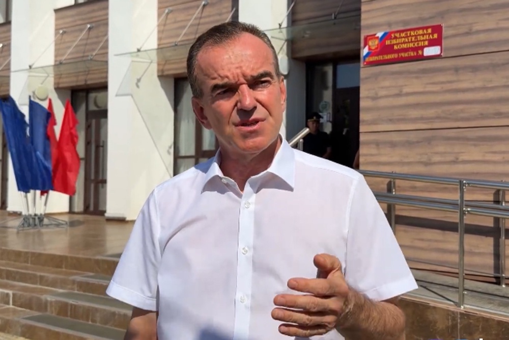 Вениамин Кондратьев проголосовал в районной станице Динской, где проживает его семья