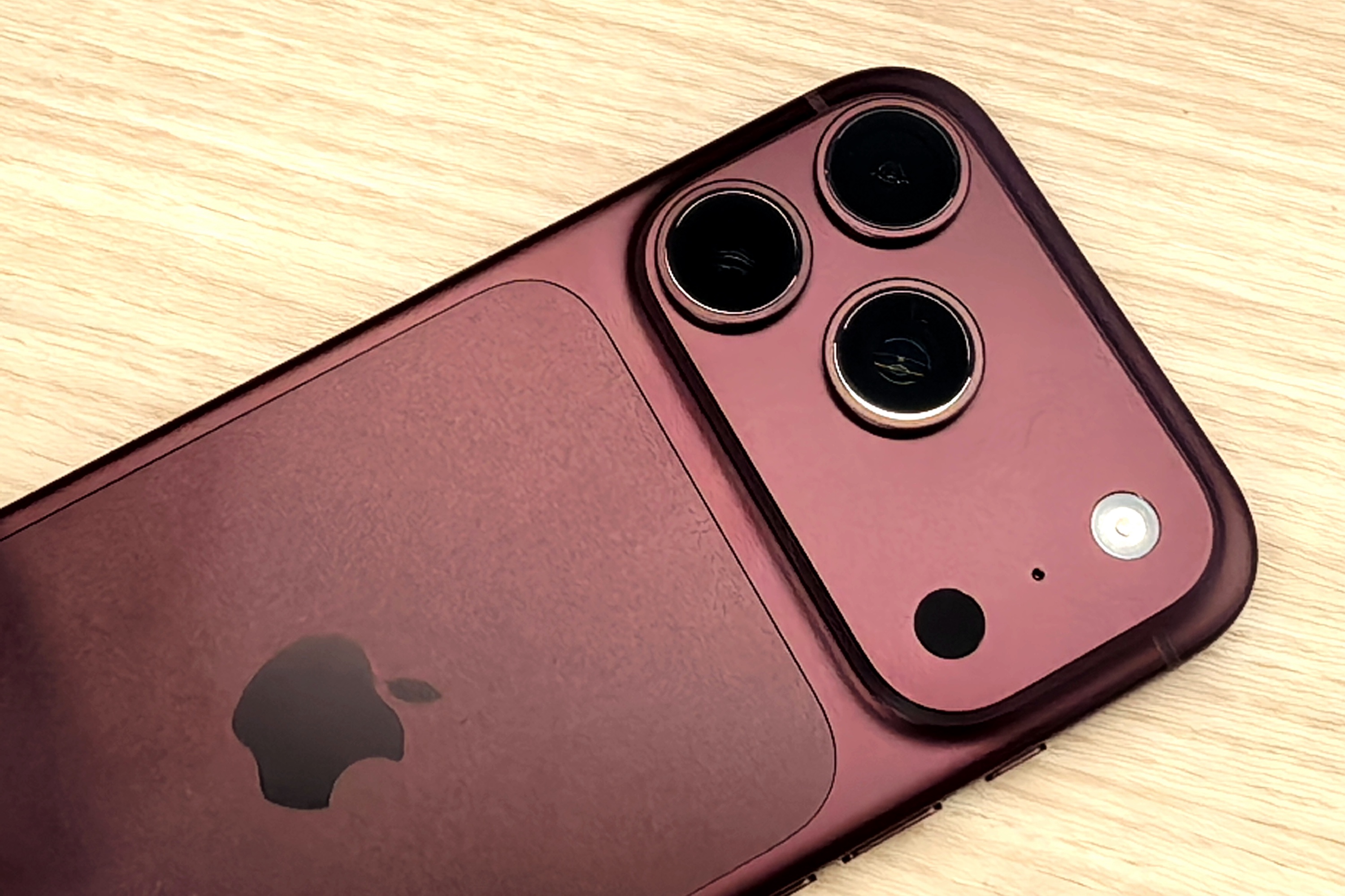 Новый iPhone 18 Pro. Новый iPhone 18 Pro.