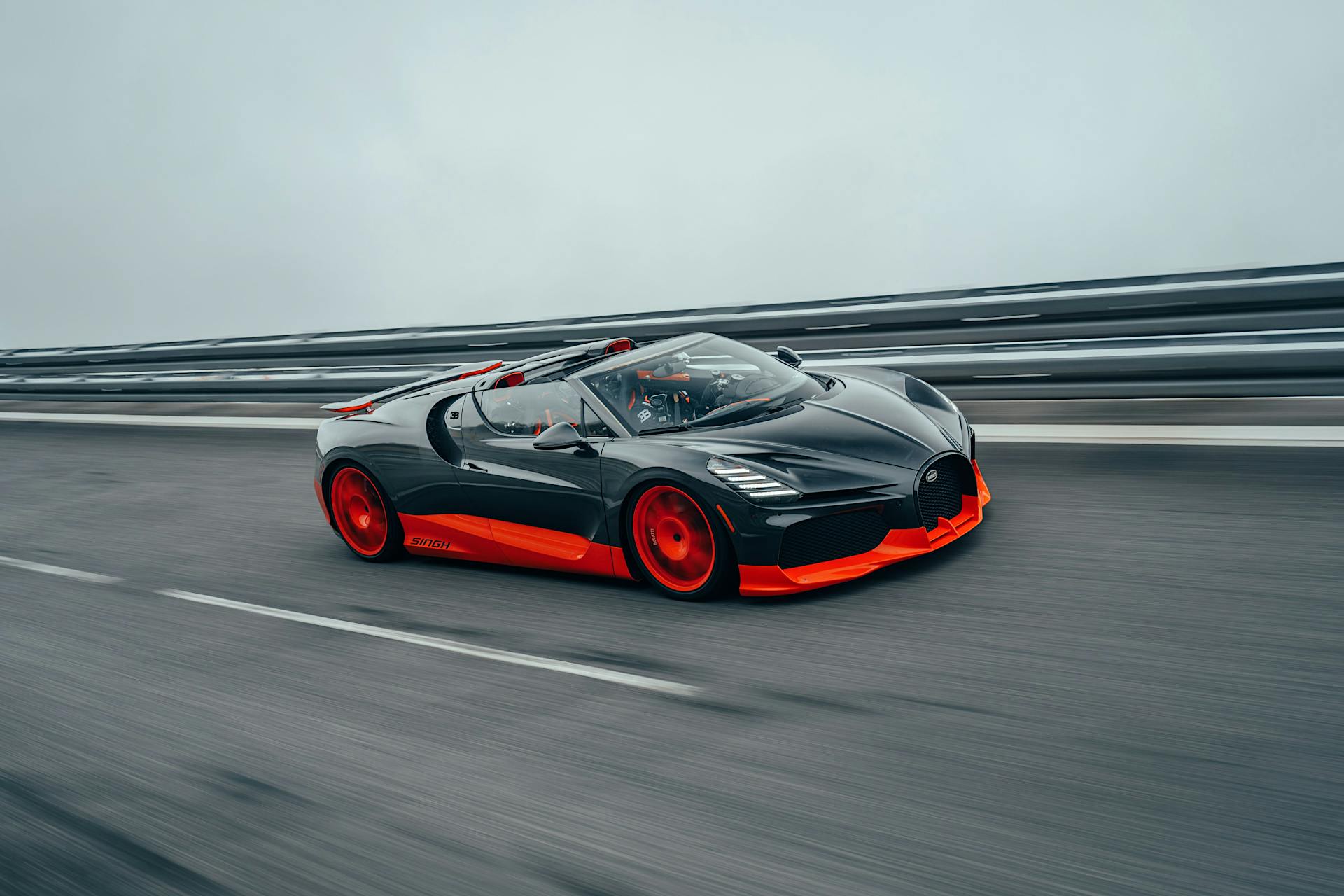 Двухместный родстер сконструирован на базе Bugatti Chiron.