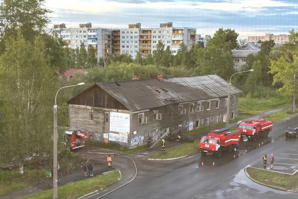 В Архангельске более полутора тысяч аварийных домов, часть которых сносят после пожаров В Архангельске более полутора тысяч аварийных домов, часть которых сносят после пожаров