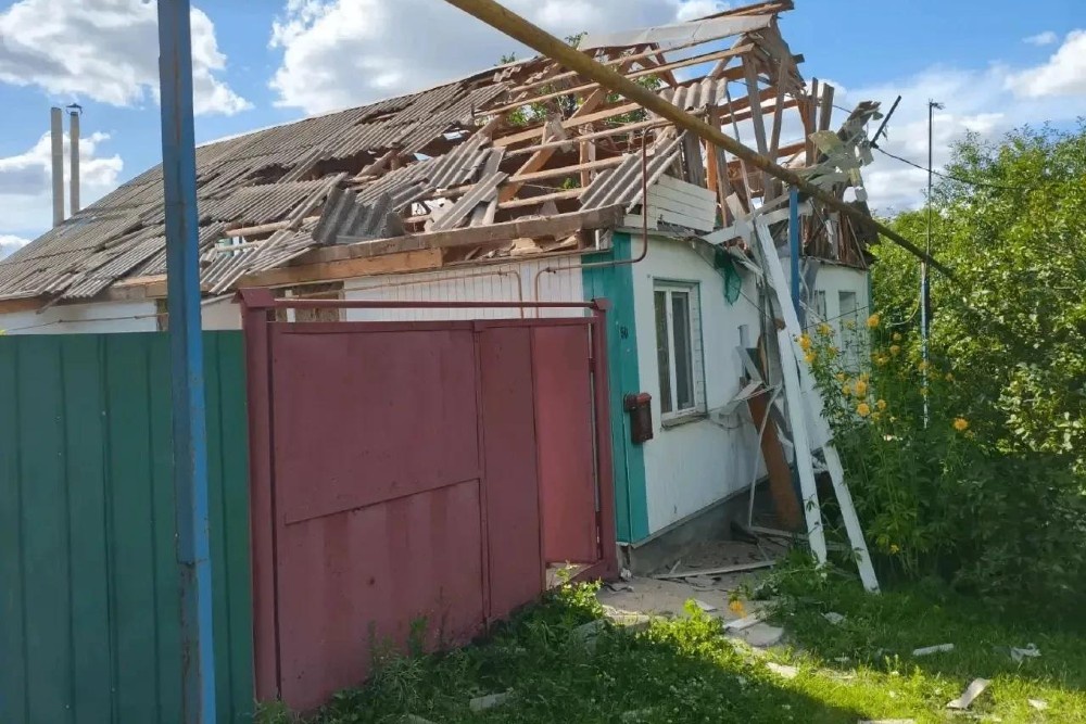 26 человек пострадали и один погиб в приграничье Центральной России от атак ВСУ за сутки. 26 человек пострадали и один погиб в приграничье Центральной России от атак ВСУ за сутки.