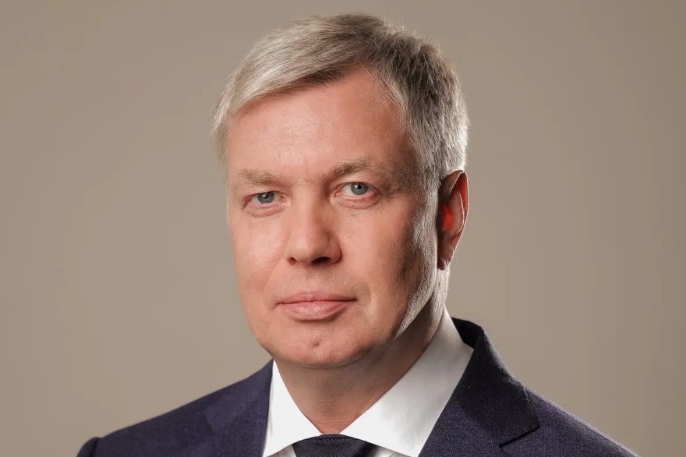 Алексей Русских подчеркнул, что его избрание на второй срок - серьезный стимул для продолжения работы над ключевыми проектами развития области. Алексей Русских подчеркнул, что его избрание на второй срок - серьезный стимул для продолжения работы над ключевыми проектами развития области.