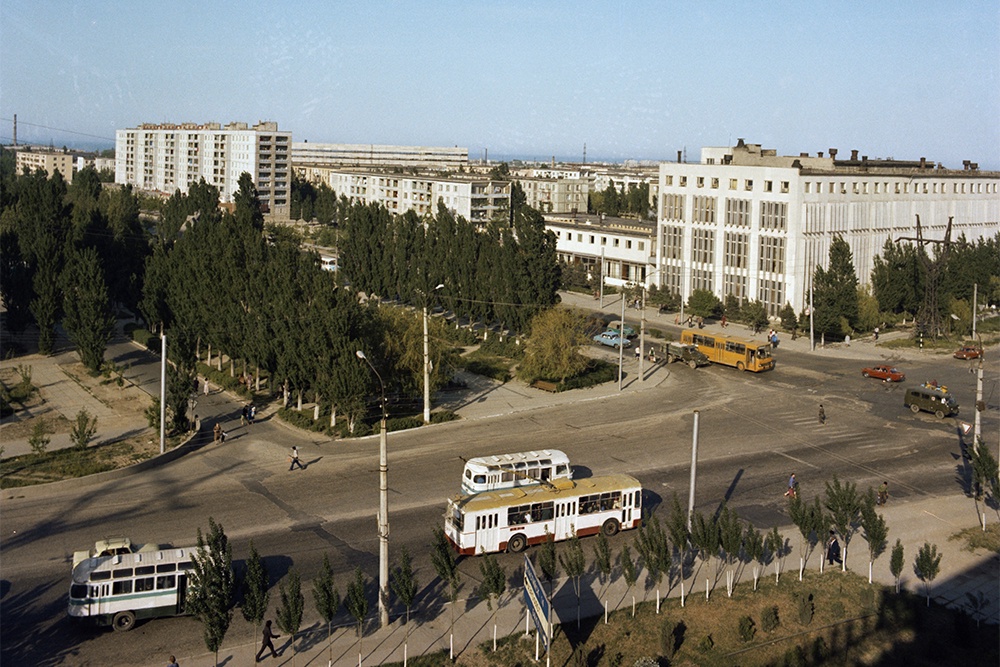 Махачкалинские троллейбусы теперь можно увидеть только на фотографиях из прошлого. Махачкалинские троллейбусы теперь можно увидеть только на фотографиях из прошлого.