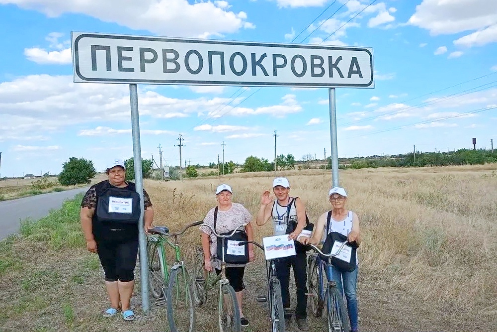 Ольга Демьяненко преодолевала более 30 км на велосипеде, чтобы селяне могли проголосовать.