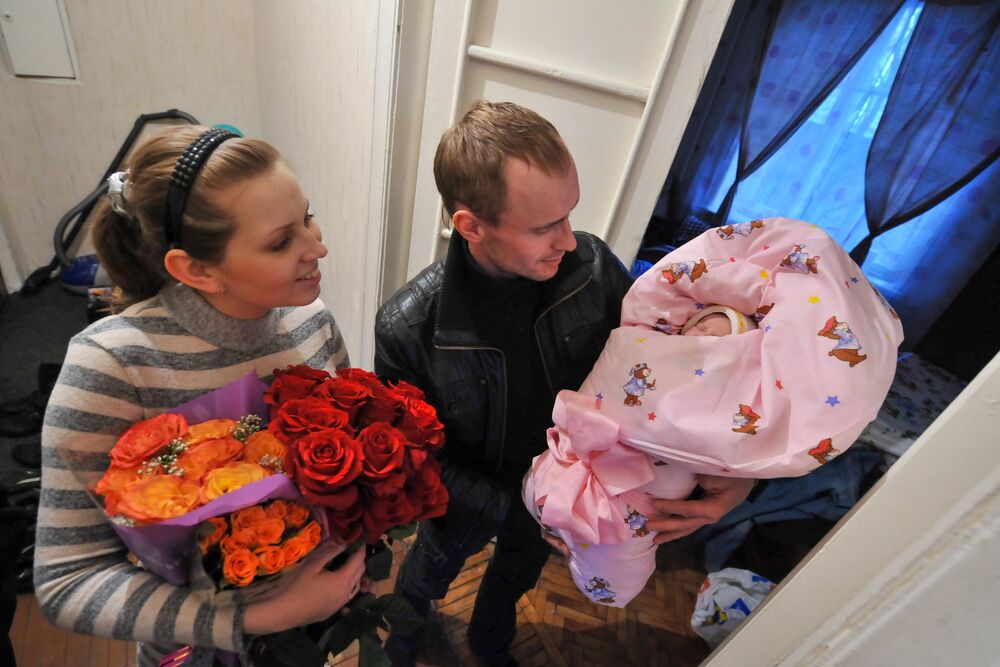 Петербургские вузы оказывают всестороннюю поддержку студенческим семьям. 