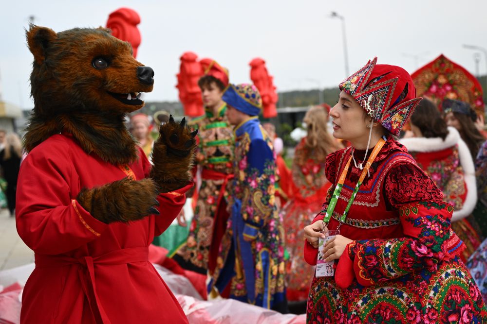 Медведь был и остается символом России, но в последнее время рост популяции косолапых стал создавать угрозу безопасности людей