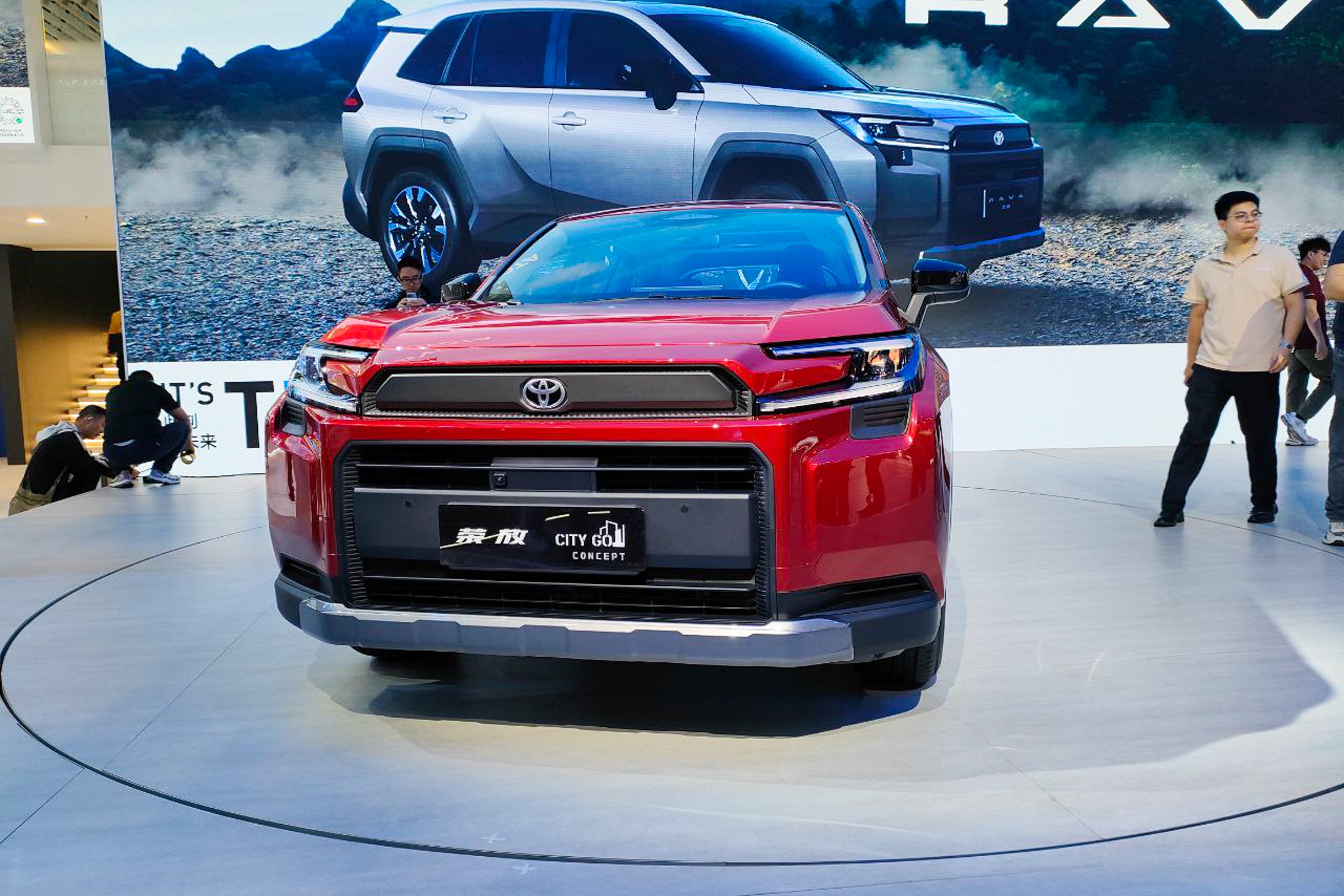 Toyota RAV4. Toyota RAV4.