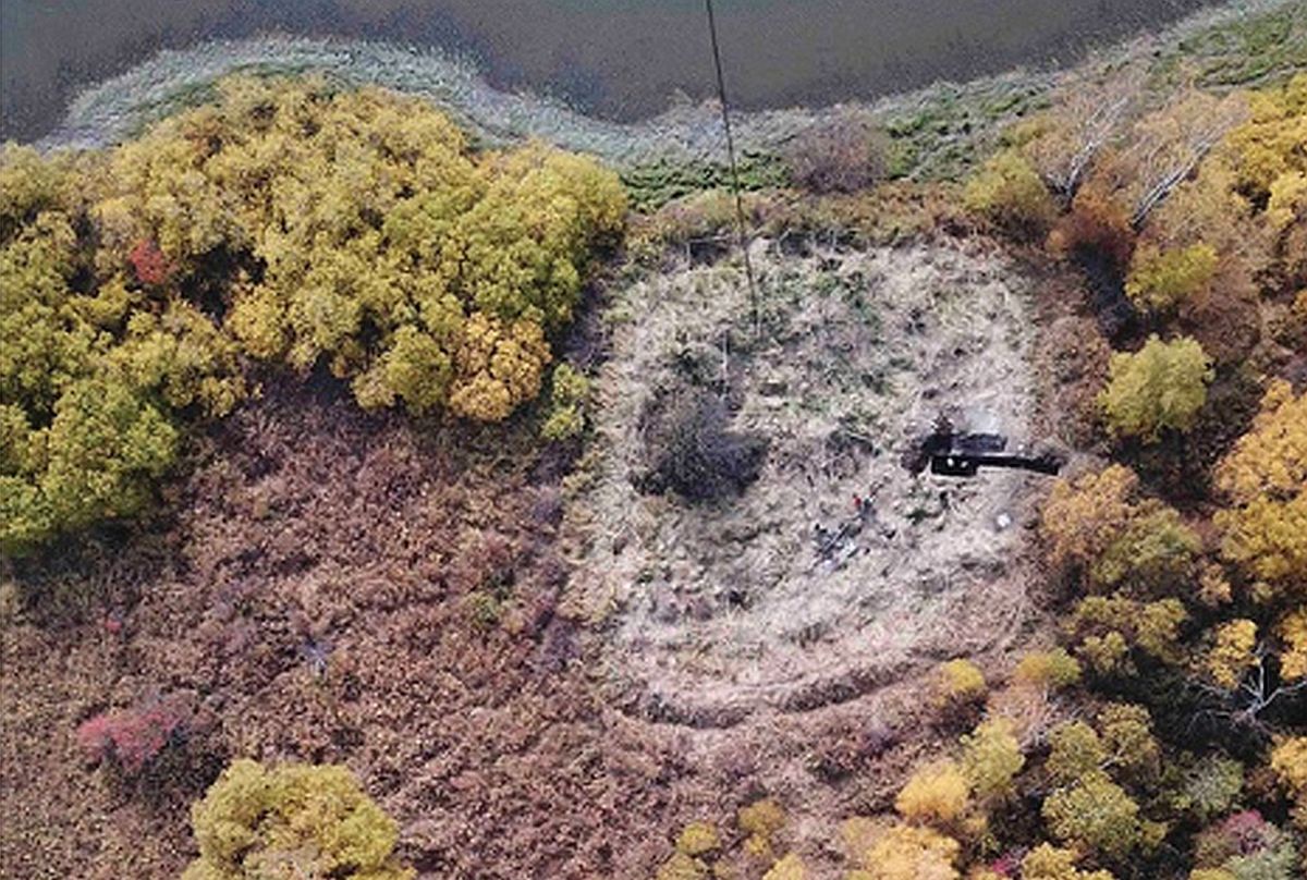 Усадебные комплексы на берегу озера Накша хорошо видны из космоса. На снимках выделяются группы с правильным прямоугольным контуром.