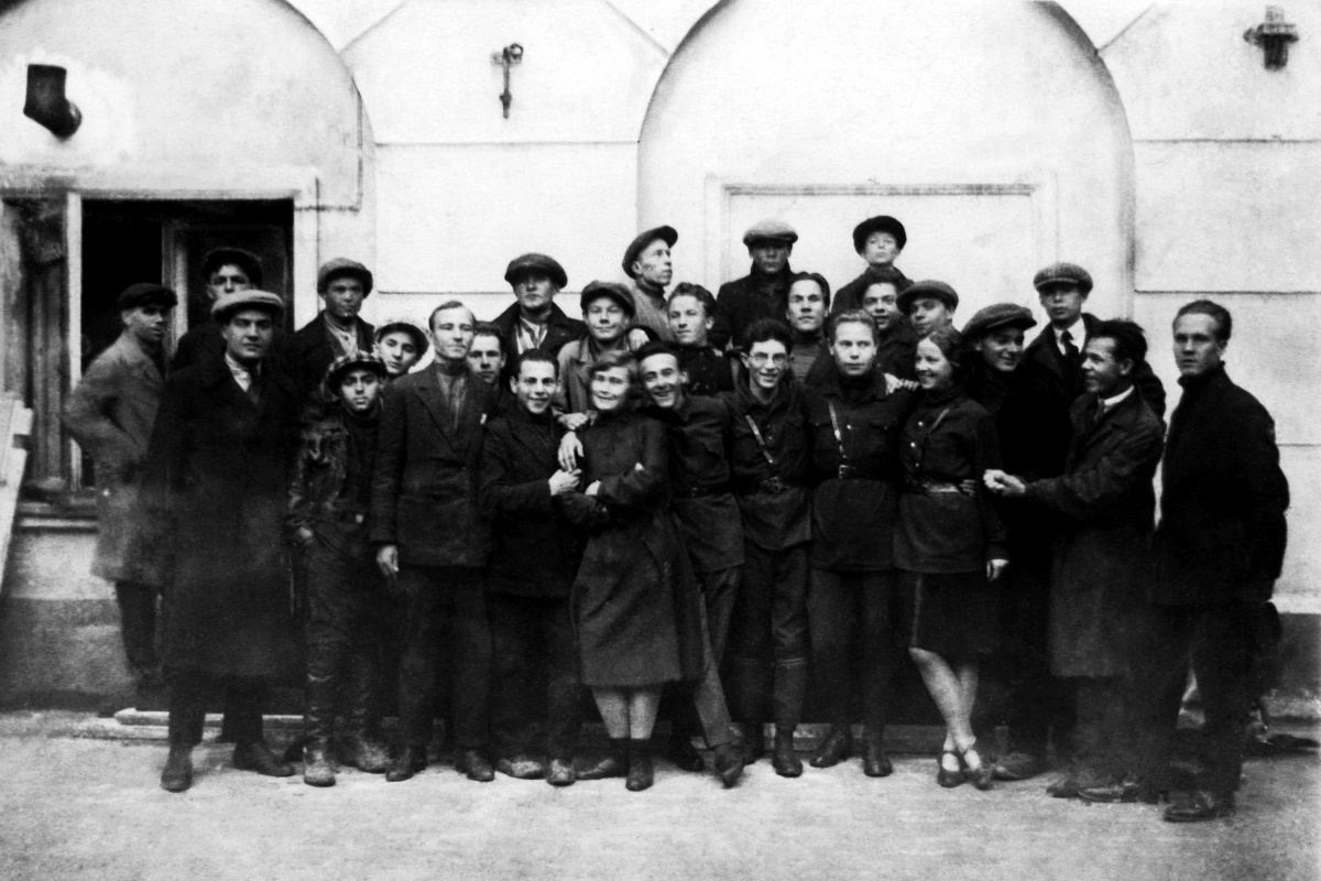 Комсомольцы и молодёжь РОСТА. ТАСС. 1927-1928 гг.