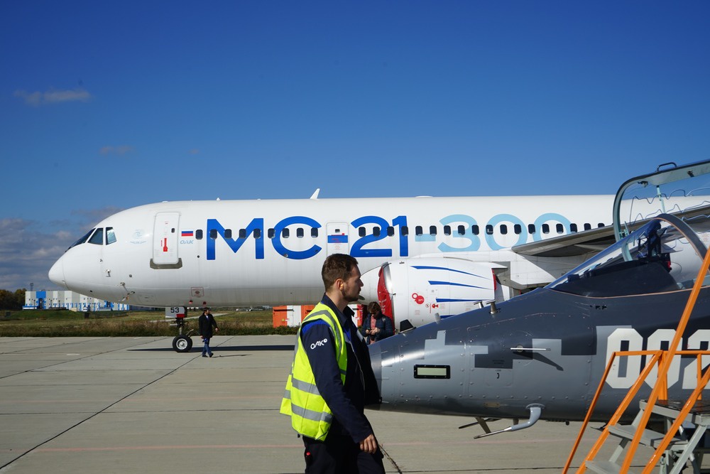 Помимо МС-21, на Иркутском авиазаводе производят и учебно-боевой самолет Як-130М.