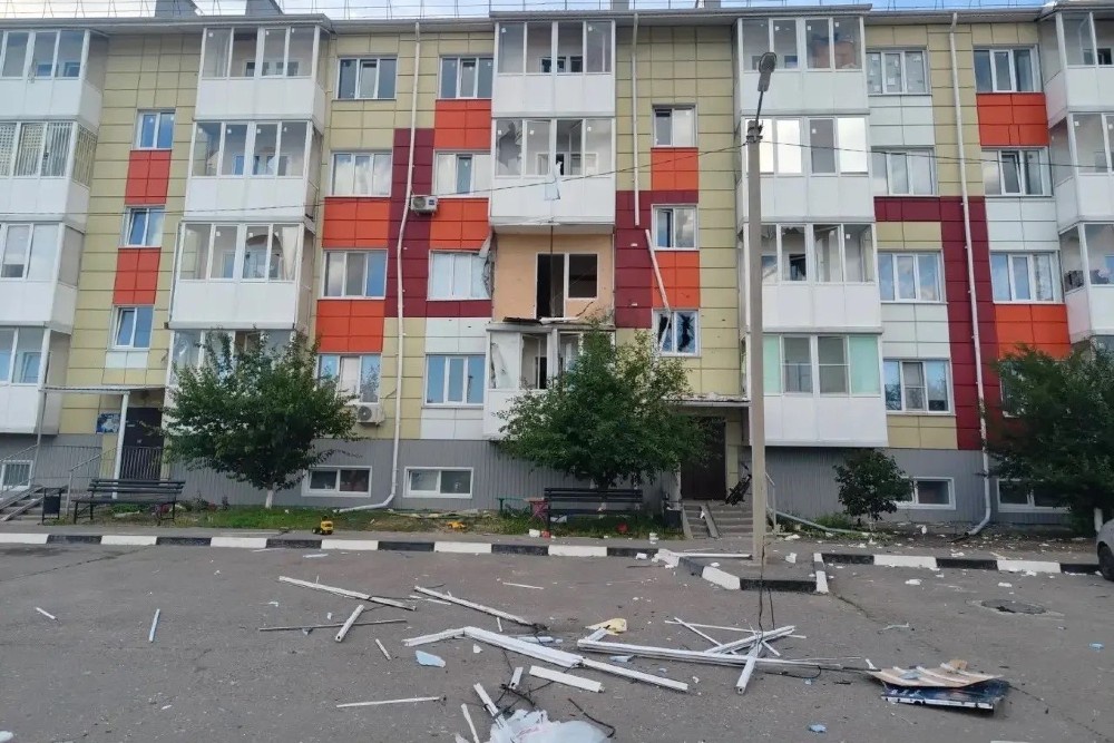 Один человек погиб и семь пострадали из-за ударов ВСУ по регионам Центральной России. Один человек погиб и семь пострадали из-за ударов ВСУ по регионам Центральной России.