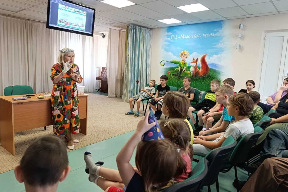 Детская писательница Вера Лаврина напомнила воспитанникам СРЦ "Маленький принц", что в жизни всегда есть место чуду.