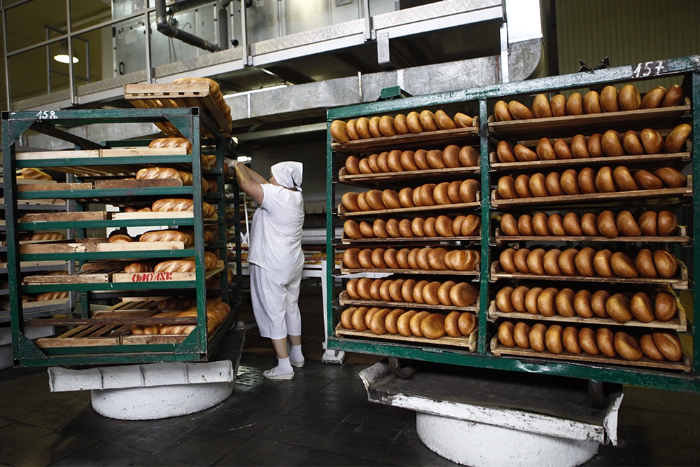 Погрешность при ручном подсчете продукции на хлебозаводах может достигать трех процентов от общего производства, что влечет потери на миллионы рублей в год.
