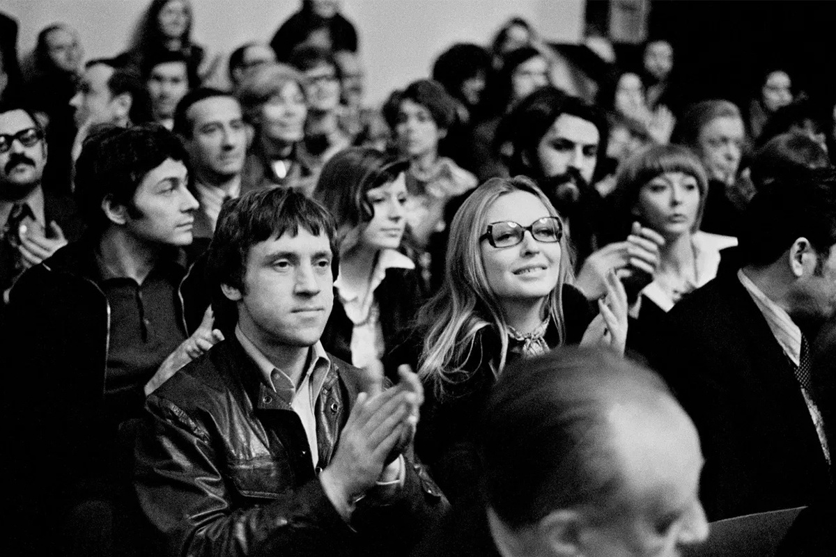 В 2004 году Марина Влади передала архиву свою личную переписку с Высоцким. Актриса просила закрыть доступ к этим документам в течение ее жизни. В 2004 году Марина Влади передала архиву свою личную переписку с Высоцким. Актриса просила закрыть доступ к этим документам в течение ее жизни.