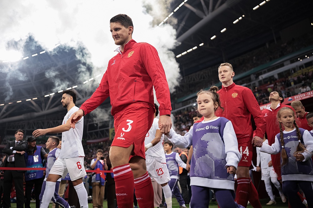 Игорь Дивеев - один из ветеранов сборной. Он выступает за нее с 2020 года и успел сыграть на чемпионате Европы.